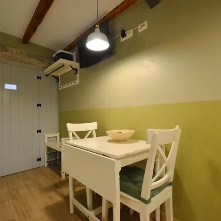 Apartment Old Town Hip And Cozy